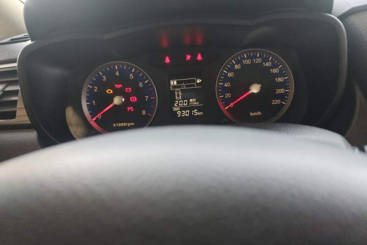 Used Venucia R50X 2015 1.6L Manual Trend Edition Odometer Close Up