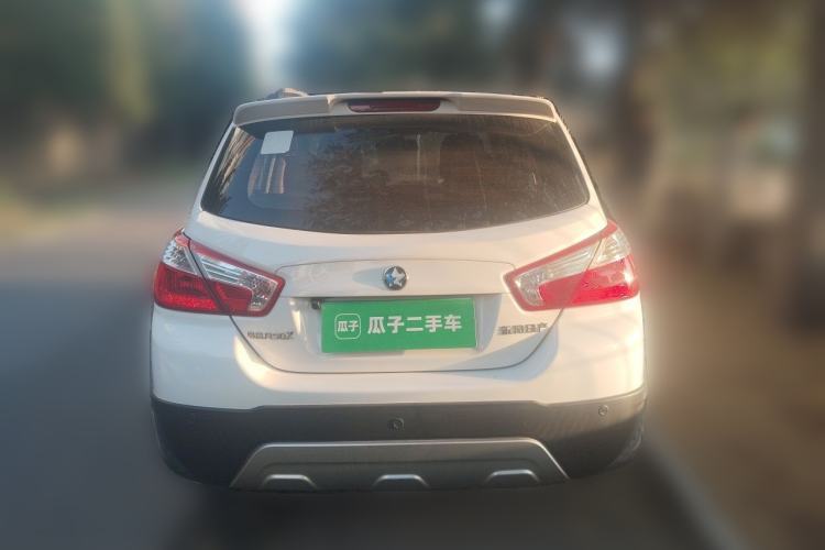 Used Venucia R50X 2015 1.6L Manual Trend Edition Rear