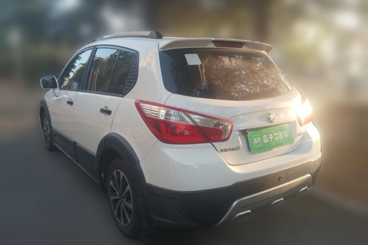Used Venucia R50X 2015 1.6L Manual Trend Edition Rear Left 45 Deg