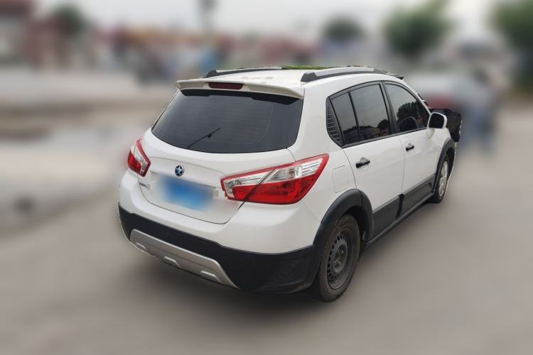 Used Venucia R50X 2015 1.6L Manual Trend Edition Rear Right 45 Deg