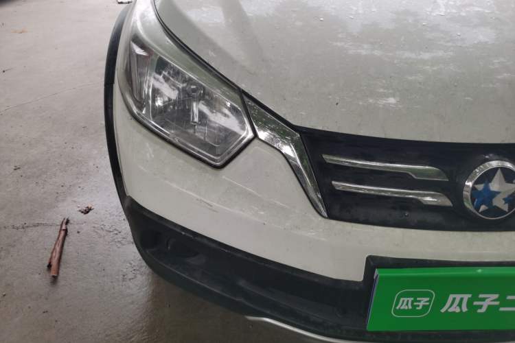 Used Venucia R50X 2015 1.6L Manual Trend Edition Right Front Headlight