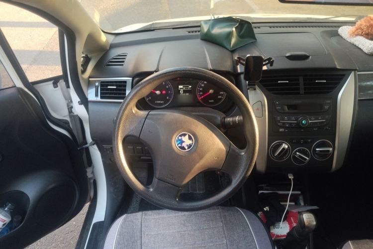 Used Venucia R50X 2015 1.6L Manual Trend Edition Steering Wheel