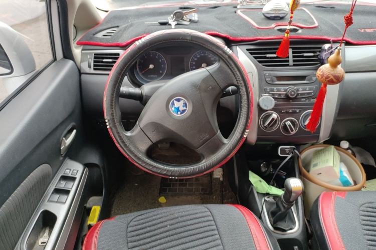 Used Venucia R50X 2015 1.6L Manual Trend Edition Steering Wheel