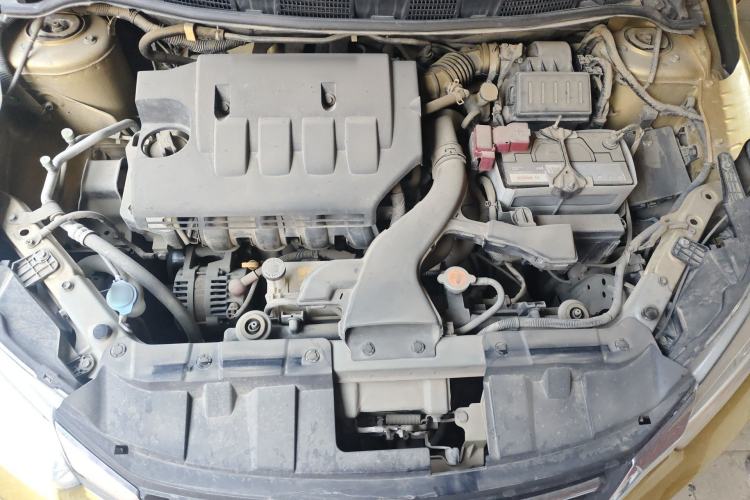 Used Venucia R50X 2015 1.6L Automatic Luxury Edition Engine Bay