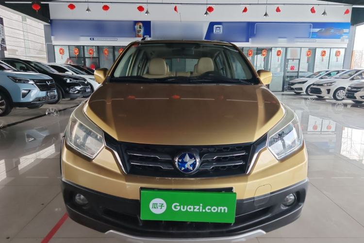 Used Venucia R50X 2015 1.6L Automatic Luxury Edition Exterior 1