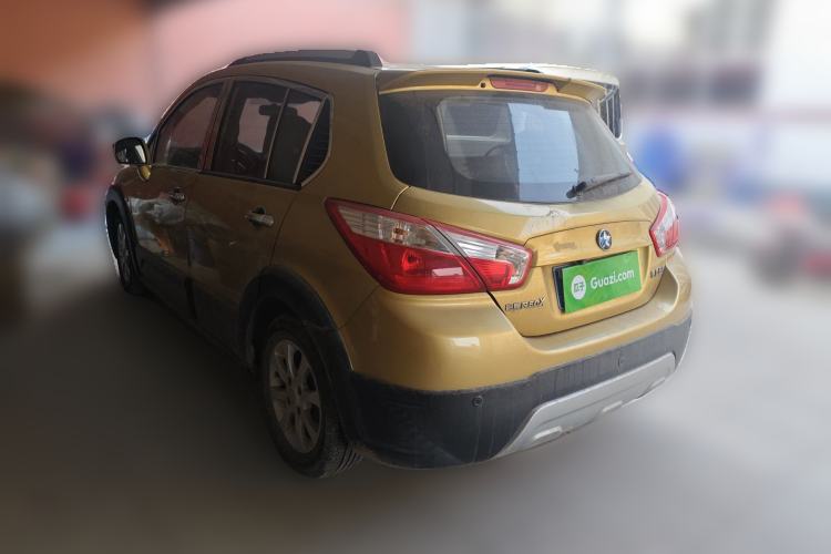 Used Venucia R50X 2015 1.6L Automatic Luxury Edition Rear Left 45 Deg