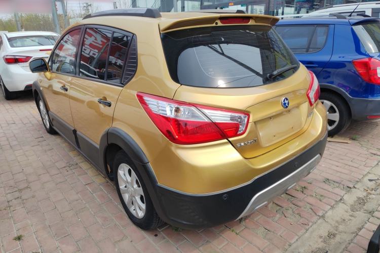 Used Venucia R50X 2015 1.6L Automatic Luxury Edition Rear Left 45 Deg