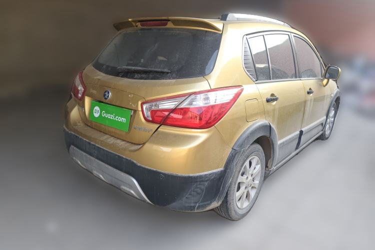 Used Venucia R50X 2015 1.6L Automatic Luxury Edition Rear Right 45 Deg