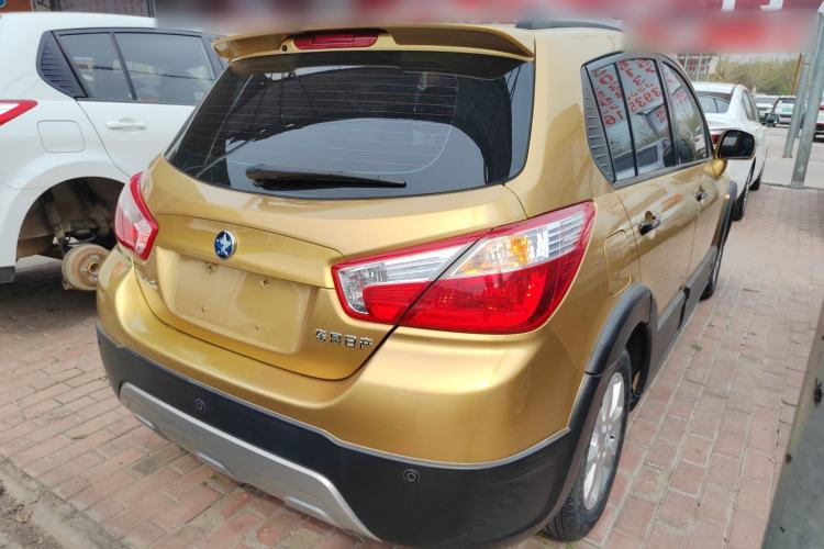 Used Venucia R50X 2015 1.6L Automatic Luxury Edition Rear Right 45 Deg