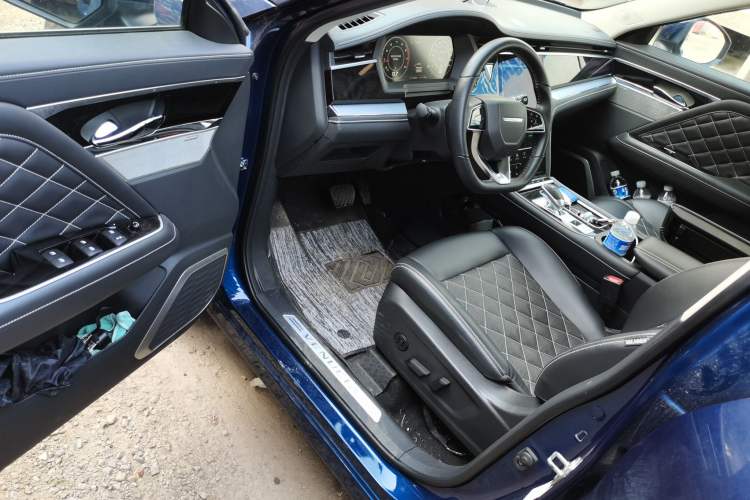 Used Venucia Star 2020 260T Automatic 48V Mild Hybrid Turbocharged Starry Edition Driver Seat