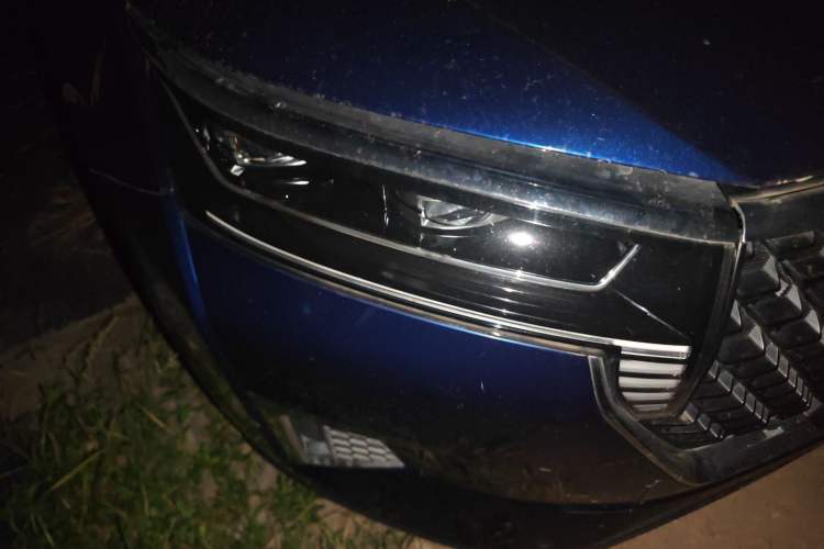 Used Venucia Star 2020 260T Automatic 48V Mild Hybrid Turbocharged Star Edition Right Front Headlight