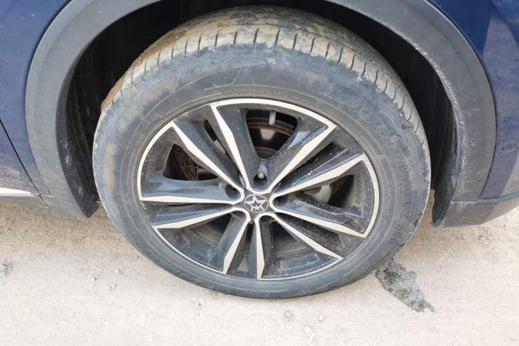 Used Venucia Star 2020 260T Automatic 48V Mild Hybrid Turbocharged Starry Edition Right Front Wheel Hub