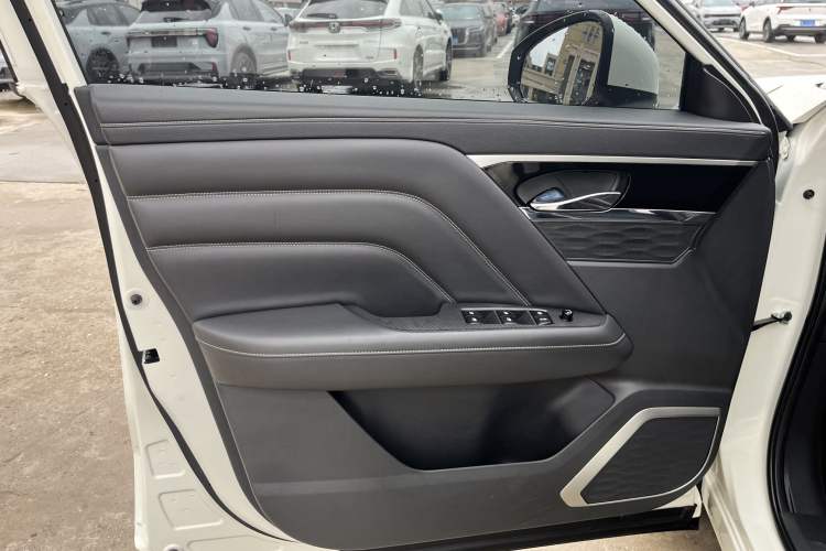 Used Venucia Star 2020 260T Automatic 48V Mild Hybrid Turbocharged Star Edition Interior 7