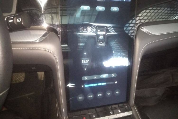 Used Venucia Star 2020 260T Automatic 48V Mild Hybrid Turbocharged Star Edition Audio And AC Panel