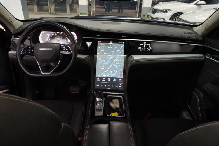 Used Venucia Star 2020 260T Automatic 48V Mild Hybrid Turbocharged Star Edition Center Console