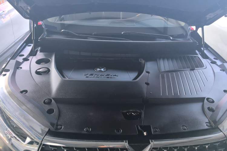 Used Venucia Star 2020 260T Automatic 48V Mild Hybrid Turbocharged Star Edition Engine Bay