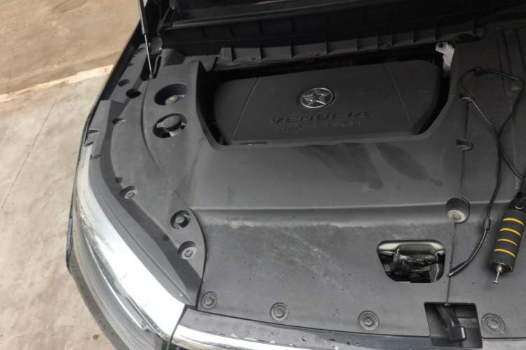 Used Venucia Star 2020 260T Automatic 48V Mild Hybrid Turbocharged Starry Edition Engine Bay Right