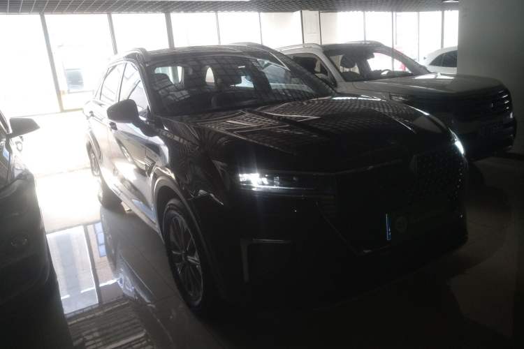 Used Venucia Star 2020 260T Automatic 48V Mild Hybrid Turbocharged Star Edition Exterior 2