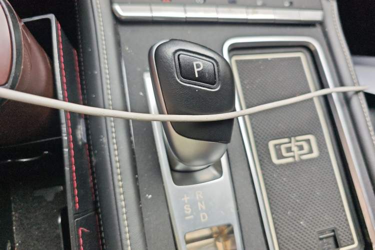 Used Venucia Star 2020 260T Automatic 48V Mild Hybrid Turbocharged Star Edition Gear Lever