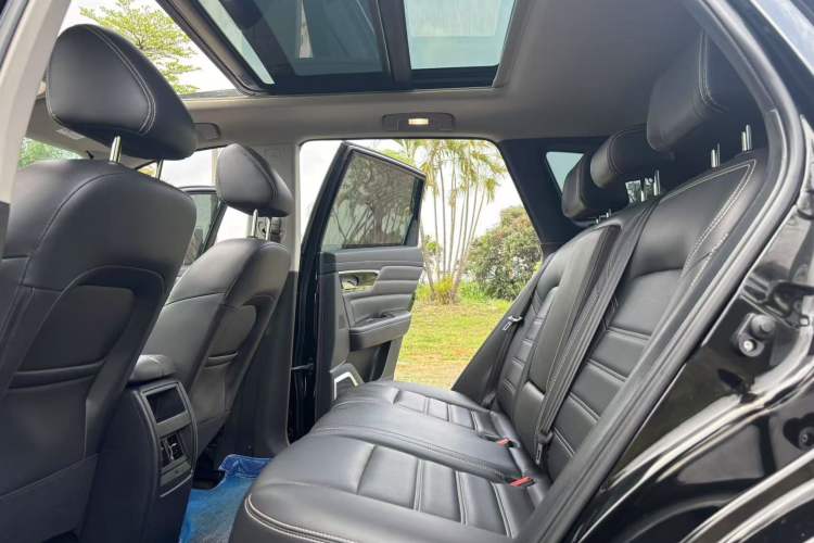 Used Venucia Star 2020 260T Automatic 48V Mild Hybrid Turbocharged Star Edition Interior 4
