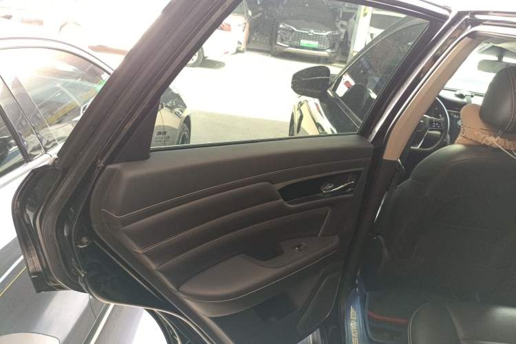 Used Venucia Star 2020 260T Automatic 48V Mild Hybrid Turbocharged Star Edition Interior 8