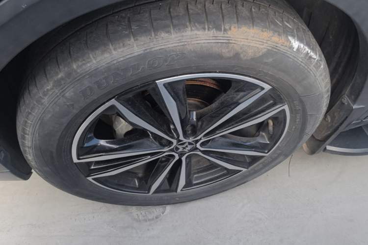 Used Venucia Star 2020 260T Automatic 48V Mild Hybrid Turbocharged Starry Edition Left Front Wheel Hub