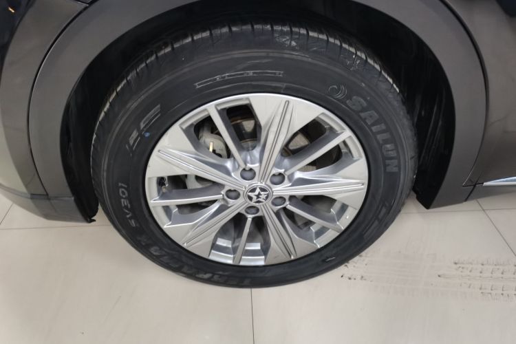 Used Venucia Star 2020 260T Automatic 48V Mild Hybrid Turbocharged Star Edition Left Front Wheel Hub