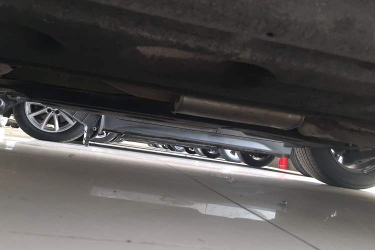 Used Venucia Star 2020 260T Automatic 48V Mild Hybrid Turbocharged Star Edition Left Side Sill