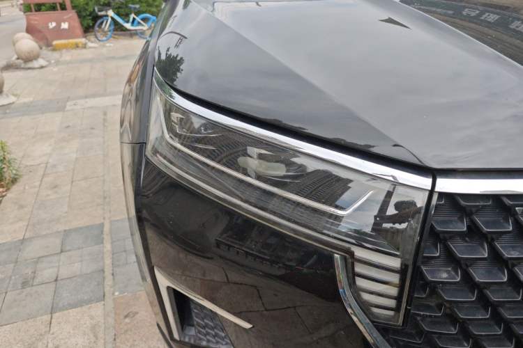 Used Venucia Star 2020 260T Automatic 48V Mild Hybrid Turbocharged Star Edition Right Front Headlight