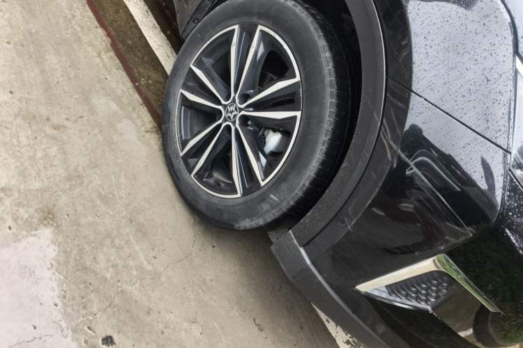 Used Venucia Star 2020 260T Automatic 48V Mild Hybrid Turbocharged Starry Edition Right Front Wheel Hub