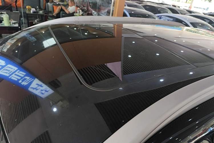 Used Venucia Star 2020 260T Automatic 48V Mild Hybrid Turbocharged Star Edition Roof
