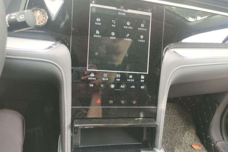 Used Venucia Star 2020 260T Automatic XingShang Edition Audio And AC Panel