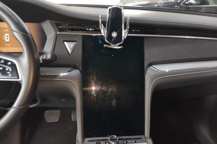 Used Venucia Star 2020 260T Automatic 48V Mild Hybrid Turbocharged Starry Edition Audio And AC Panel