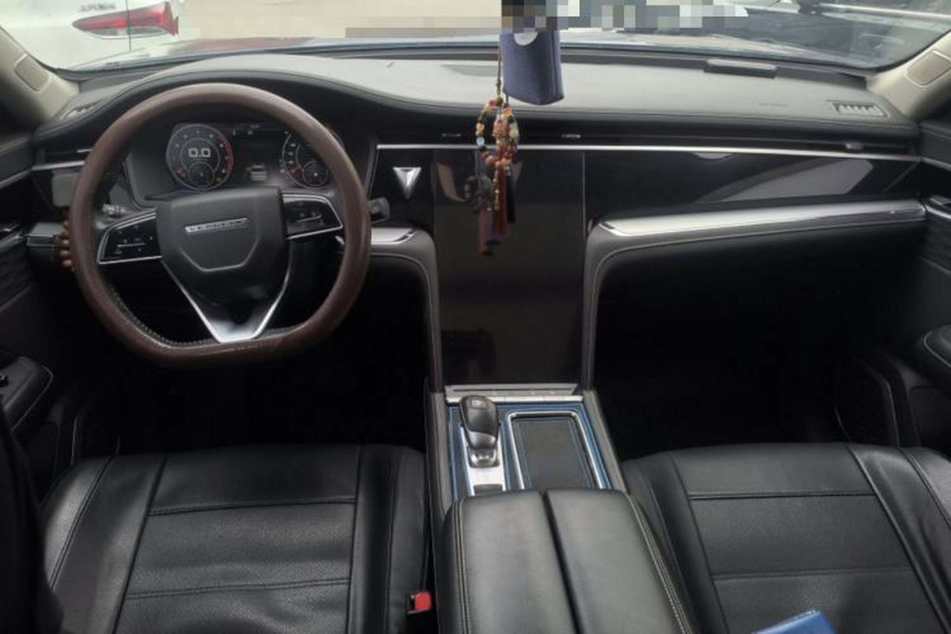 Used Venucia Star 2020 260T Automatic 48V Mild Hybrid Turbocharged Star Edition Center Console