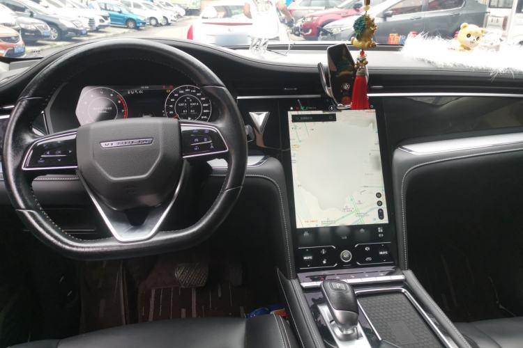 Used Venucia Star 2020 260T Automatic 48V Mild Hybrid Turbocharged StarRui Edition Center Console
