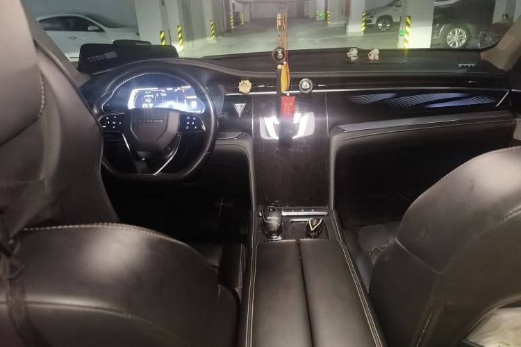 Used Venucia Star 2020 260T Automatic 48V Mild Hybrid Turbocharged Starry Edition Center Console