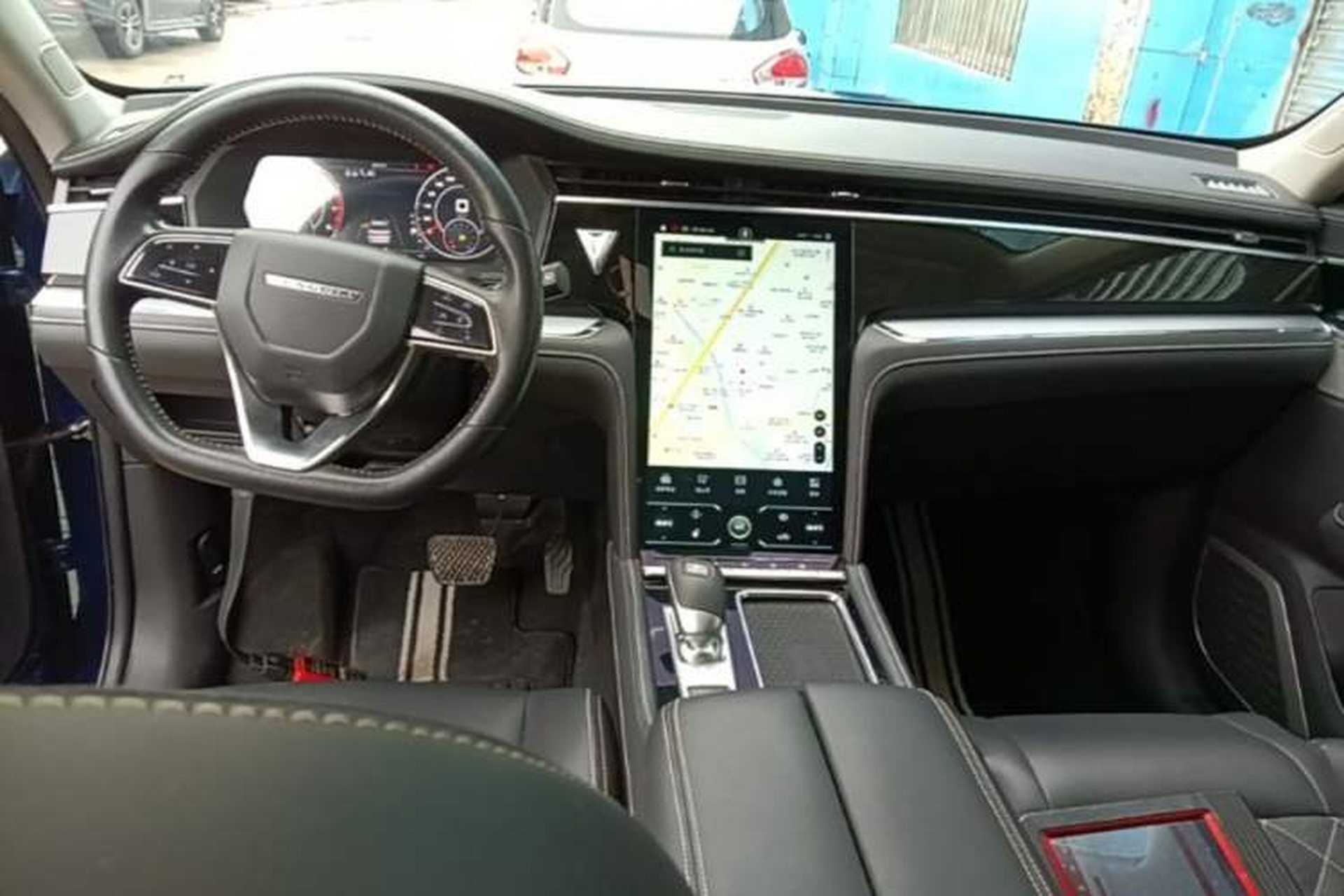 Used Venucia Star 2020 260T Automatic 48V Mild Hybrid Turbocharged Starry Edition Center Console