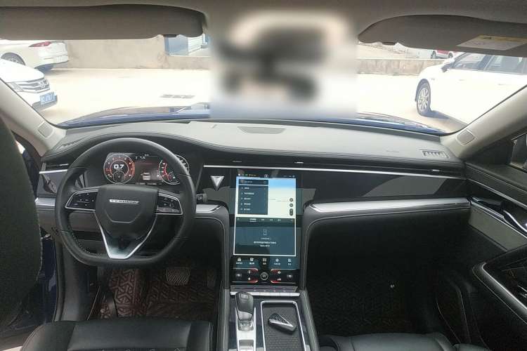 Used Venucia Star 2020 260T Automatic 48V Mild Hybrid Turbocharged Starry Edition Center Console