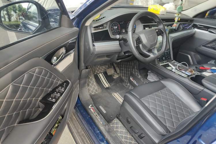 Used Venucia Star 2020 260T Automatic 48V Mild Hybrid Turbocharged Starry Edition Driver Seat