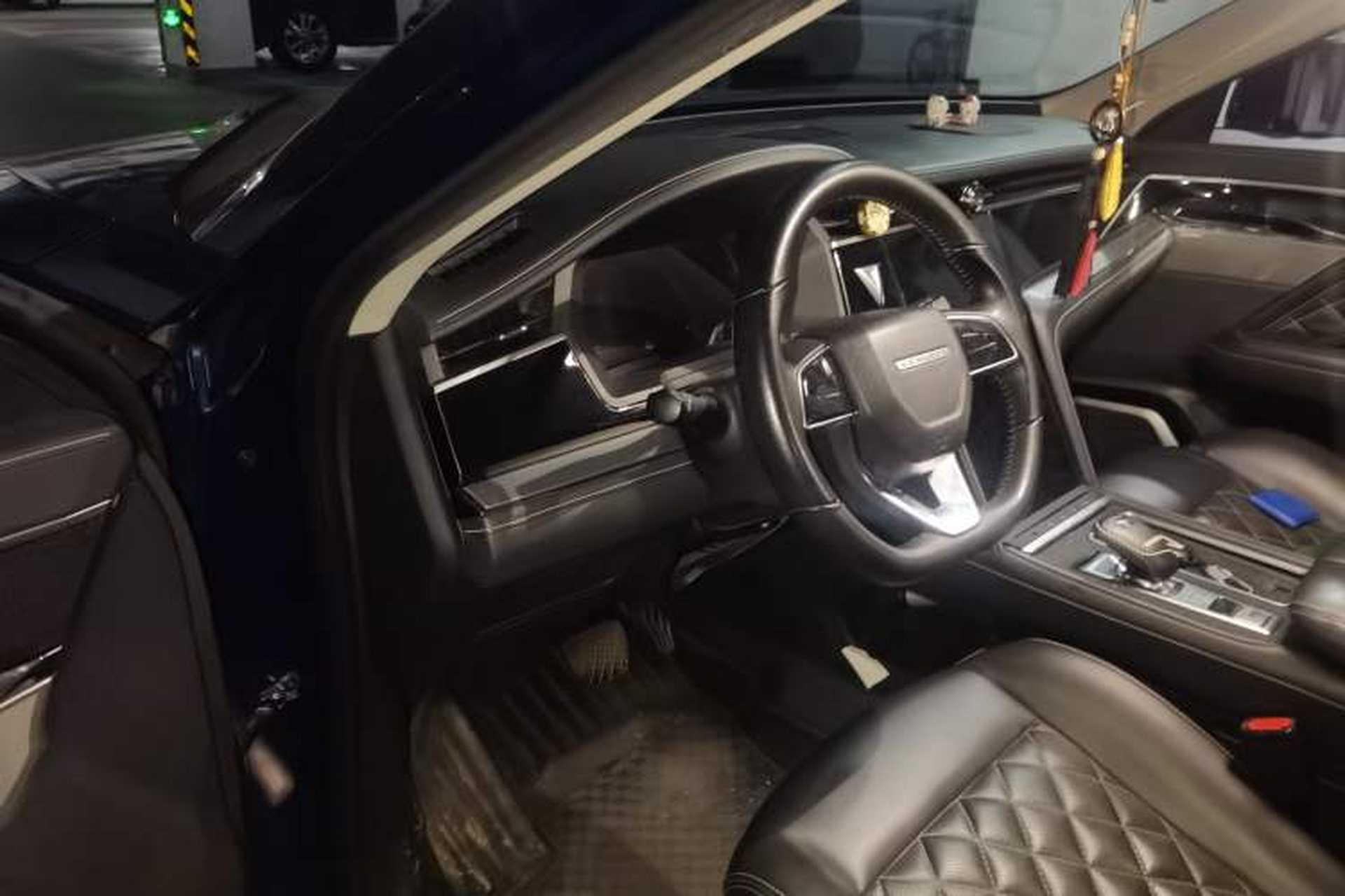 Used Venucia Star 2020 260T Automatic 48V Mild Hybrid Turbocharged Starry Edition Driver Seat