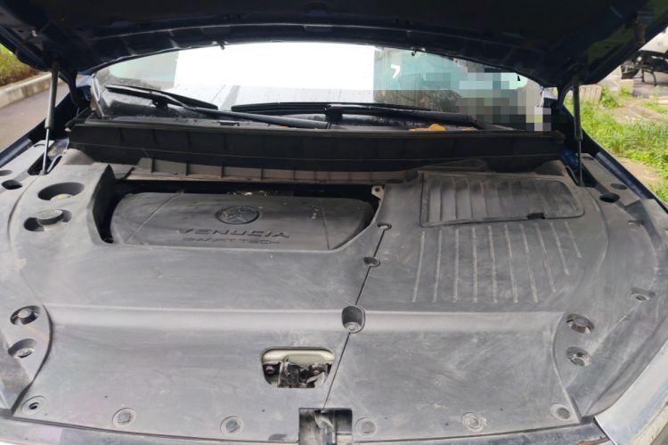 Used Venucia Star 2020 260T Automatic 48V Mild Hybrid Turbocharged Starry Edition Engine Bay