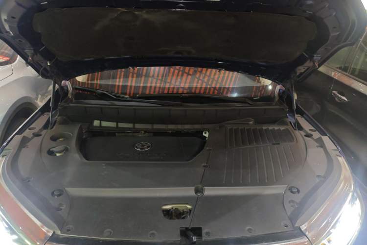 Used Venucia Star 2020 260T Automatic 48V Mild Hybrid Turbocharged Star Edition Engine Bay