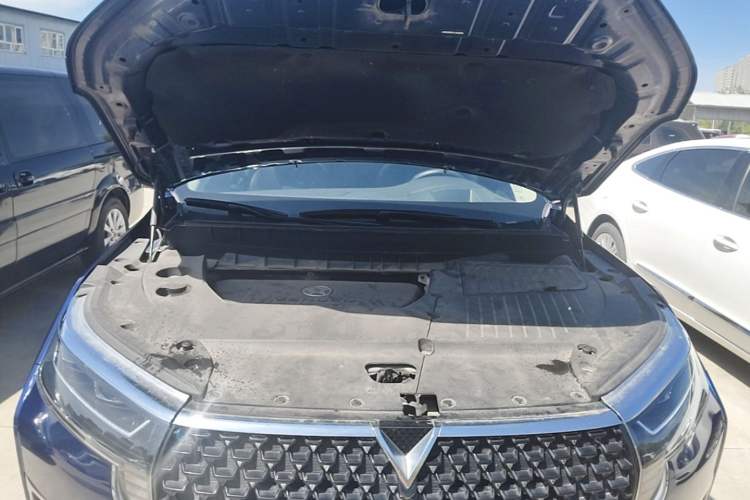 Used Venucia Star 2020 260T Automatic 48V Mild Hybrid Turbocharged Starry Edition Engine Bay