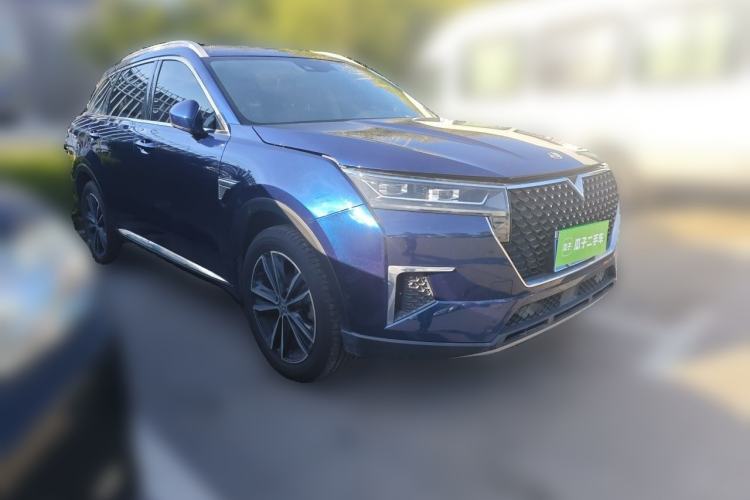 Used Venucia Star 2020 260T Automatic 48V Mild Hybrid Turbocharged Starry Edition Exterior 2