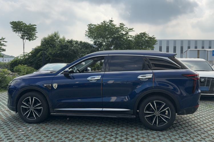 Used Venucia Star 2020 260T Automatic 48V Mild Hybrid Turbocharged Starry Edition Exterior 3