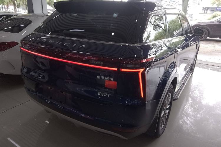 Used Venucia Star 2020 260T Automatic 48V Mild Hybrid Turbocharged Star Edition Exterior 5