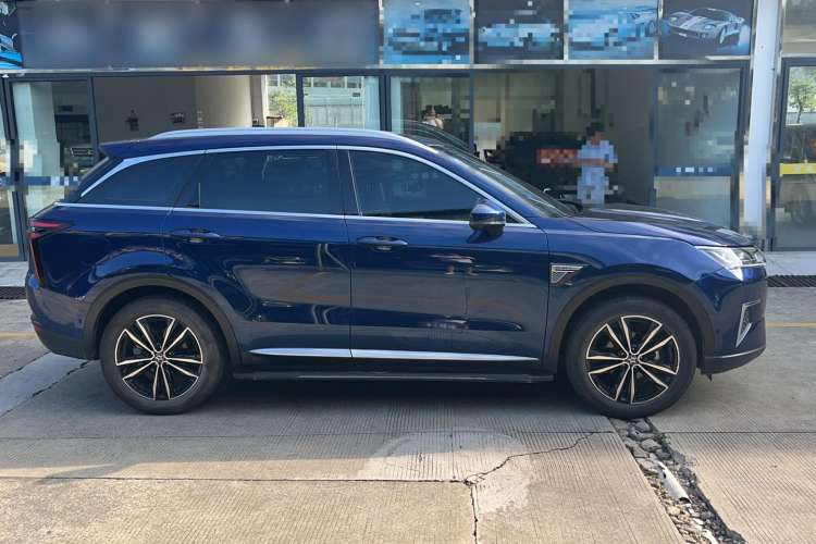 Used Venucia Star 2020 260T Automatic 48V Mild Hybrid Turbocharged Starry Edition Exterior 5