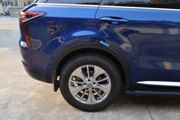 Used Venucia Star 2020 260T Automatic 48V Mild Hybrid Turbocharged Star Edition Exterior 7