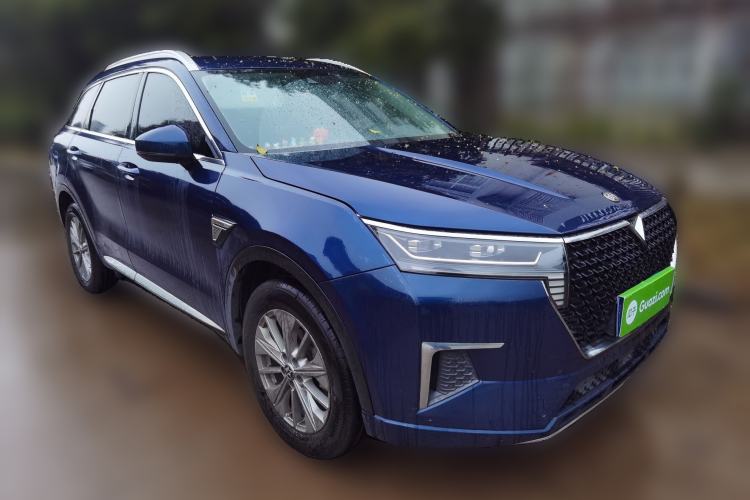 Used Venucia Star 2020 260T Automatic 48V Mild Hybrid Turbocharged Star Edition Front Right 45 Deg