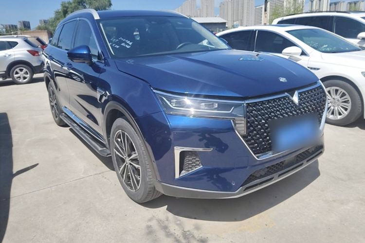 Used Venucia Star 2020 260T Automatic 48V Mild Hybrid Turbocharged Starry Edition Front Right 45 Deg